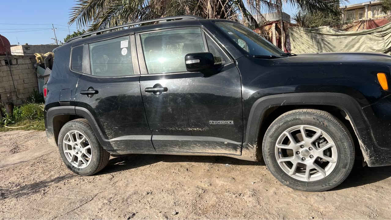 سياره جيب رنكد 2021 امريكي او ما يسمى البزون رقم بغداد دولي تحويل ثاني يوم ضربتها بس جاملغ امامي فقط كير ومحرك مكفول بصمة اشاير بلمري فتحة سقف كامل مواصفات سياره حلوه وخير من الله سعرها 155 ورقة مكاني بابل قرب كوين بارك رقمي *********** Singapore
