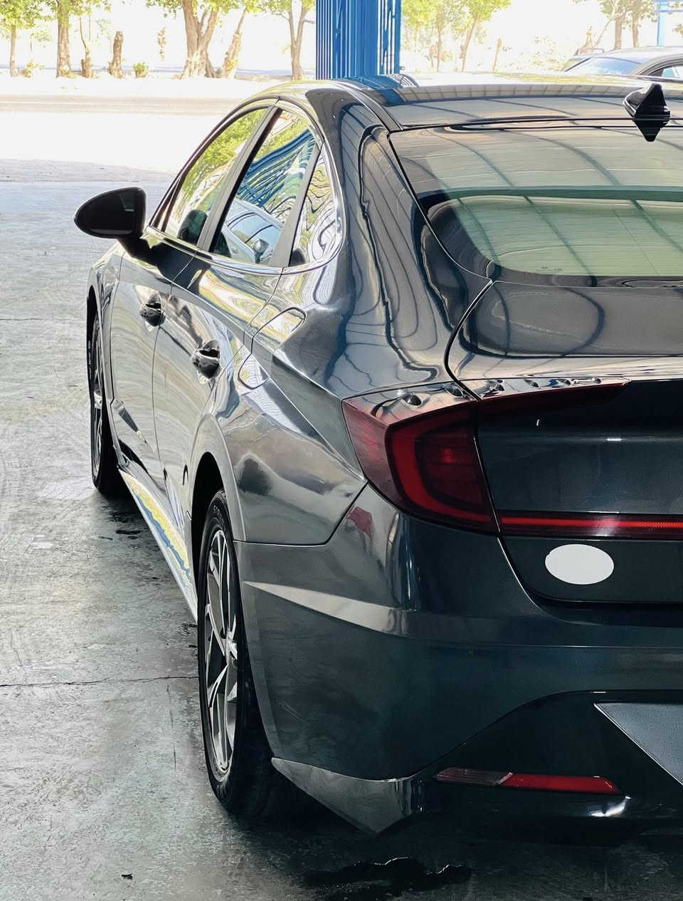 🔹 سوناتا موديل 2022 وارد أمريكي
 • حادث بسيط (ربع الجاملغ الخلفي جهة السايق) ✅
 • باقي السيارة كفالة عامة مثل  الوكالة
 • السيارة كلها ليبل واحد يعني 100%
🔸 المحرك المرغوب:
 • حجم 2500 تنفّس طبيعي
 • نظام متطور 8 بخاخات (4 بخاخات دوش + 4 بخاخات GDI)
🔸 مواصفات السيارة :
 • بصمة تشغيل + تشغيل عن بعد
‏ • Auto Hold
‏ • Drive Mode (4 وضعيات قيادة)
 • قيادة آلية + تحديد المسار
 • تبريد شاشه منفصل + تبريد ثلج ❄️
 • رادار أمامي وخلفي وجانبي
 • توقف ذاتي عند الخطر 🚨
 • فول مواصفات عدا الفتحة
 • تخم تاير جدي
  •كشنات تدفئه 
  •كشنات كهربائية فول تحكم 
  •سبير مال الشركة + مثلث + مطفأ حريق

📌 السيارة جديدة بمعنى الكلمة، حتى ماء الراديتر بعده مال الشركة 💧
📌 رقم أربيل دولي بأسمي وتحويل مباشر
📌 السيارة ترايك للبصرة ✅
📌 بدون نقص برغي واحد 🔧
🖼️صور الحادث مرفقة بالمنشور 

📌 عنوان بابل حله 
📞 للتواصل: يتوفر واتساب 
***********

علق  يصلك السعر خاص مباشرةً 💰

لمتابعتنا على قناة التليجرام  :- 
‏https://t.me/CARSIRAQ10
