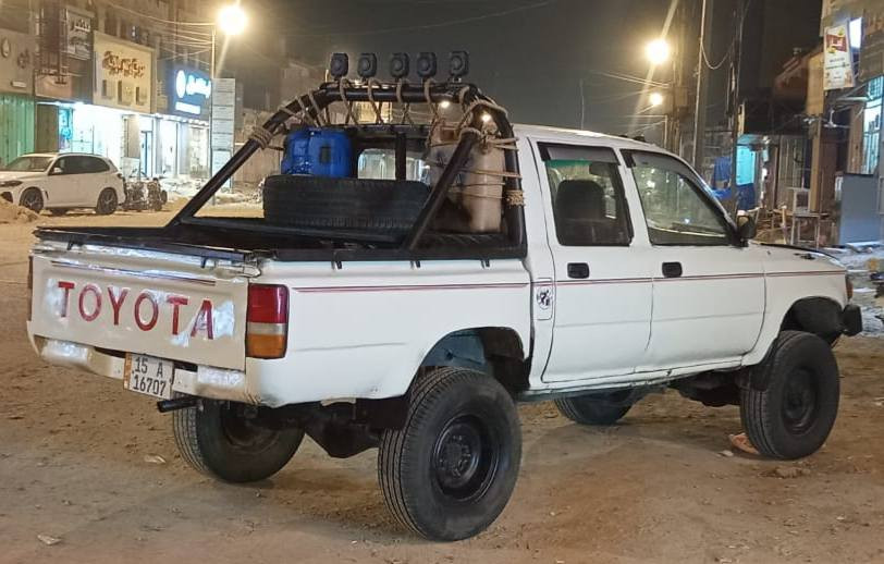 بيكم تيوته فور ويل كاز موديل 93
سياره معمره مصبوغه عام 
محرك كير بلاد اصل سياره كاز
رقم جديد هزه جديد سياره سعره 57ورقه قيمت بيكم صيني واذا اكو مراوس يتيوته حديث اروس معه الفرق 
مكان سياره الانبار قضاء هيت 
***********
