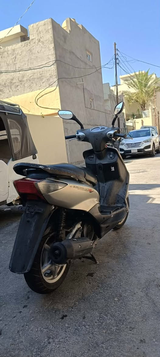 السلام عليكم شباب سكنس للبيع دراجه كفاله نضيف مابيها اي نقص دراجه  ختم واحد ميه المكينه كلها بلاديه بدون اي نقص مكان ديالى بعقوبه بهرز شراي اتصل ودلل ‭***********‬
