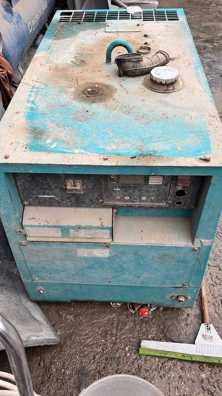 سلام عليكم مولدات اثنين للبيع شغالات
البيضة مسيوبيشي ثلاثة بستم 5كي في
الخضرة  كابوتا 2 بستم 5 كي في 
سعرهن اثنينهن 20 ورقة
المكان بابل السياحي
موبايل***********
