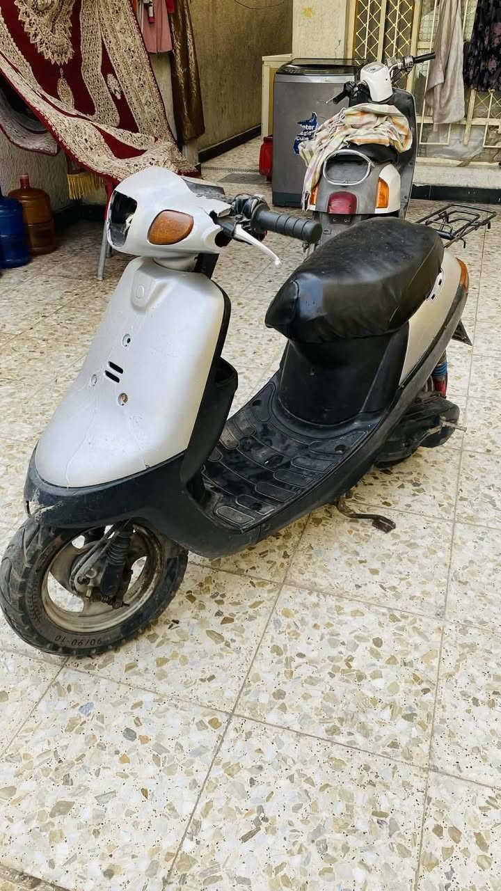 دراجه بطه للبيع شغاله هندر وسلف شلعه ومعدل مكاني بغداد مدينه الصدر رقم الهاتف ***********
