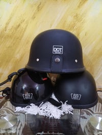 عندي 3 قطع من هاي الخوذة التصميم الالماني وحدة XXL وحدة Xl وحدة S بسعر...