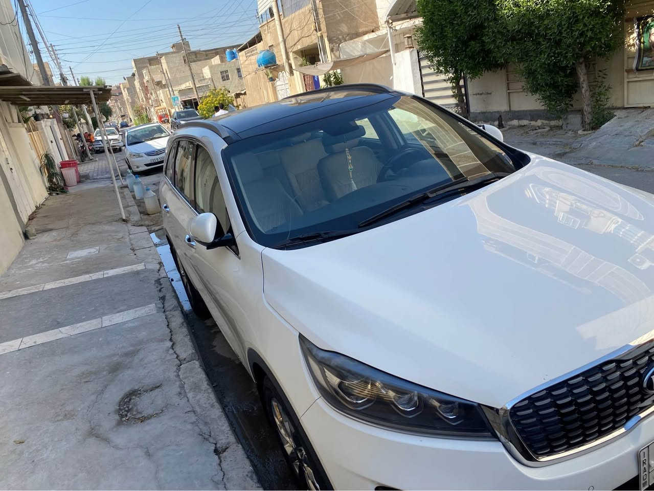 🚗 سـورنـتـو 2020 خليجي فـول المـواصـفـات – محرك 3500 (رقم بغداد باسمي) 🚗

السلام عليكم شباب..
للبيع كيا سورنتو موديل 2020، محرك 3500 المرغوب القوي، سيارة مال بيت. مكفولة من الدعامية للدعامية وبدون أي صبغ أو ضربة، جاهزة من كلشي وتدك سلف وتمشي!

📌 التفاصيل والمعلومات:

الموديل: 2020 خليجي 

المحرك: 3500 V6 (عزم وقوة وتبريد)

شرط مكفولة من الدعامية للدعامية (عامة من الصبغ والضربة والدواخل) 🛡️

الداخلية: مخمل بحالة الشركة

✨ أبرز المواصفات:

☀️ سقف بانوراما بالكامل

🪑 كشن كهرباء

📽️ شاشة كبيرة + كاميرا خلفية

🚪 بصمة تشغيل وأبواب + صندوق كهرباء شفط فتح ذكي 

❄️ تكييف أوتو 3 قطع (تبريد ثلج)

@ حساسات امامي خلفي 

💵 السعر: 250 ورقة ($25,000)
📍 المكان: بغداد - البياع

📞 للاتصال والاستفسار: ***********
💬 واتساب: ***********

(السيارة موجودة والمعاينة للشراي ) بغداد, العراق
