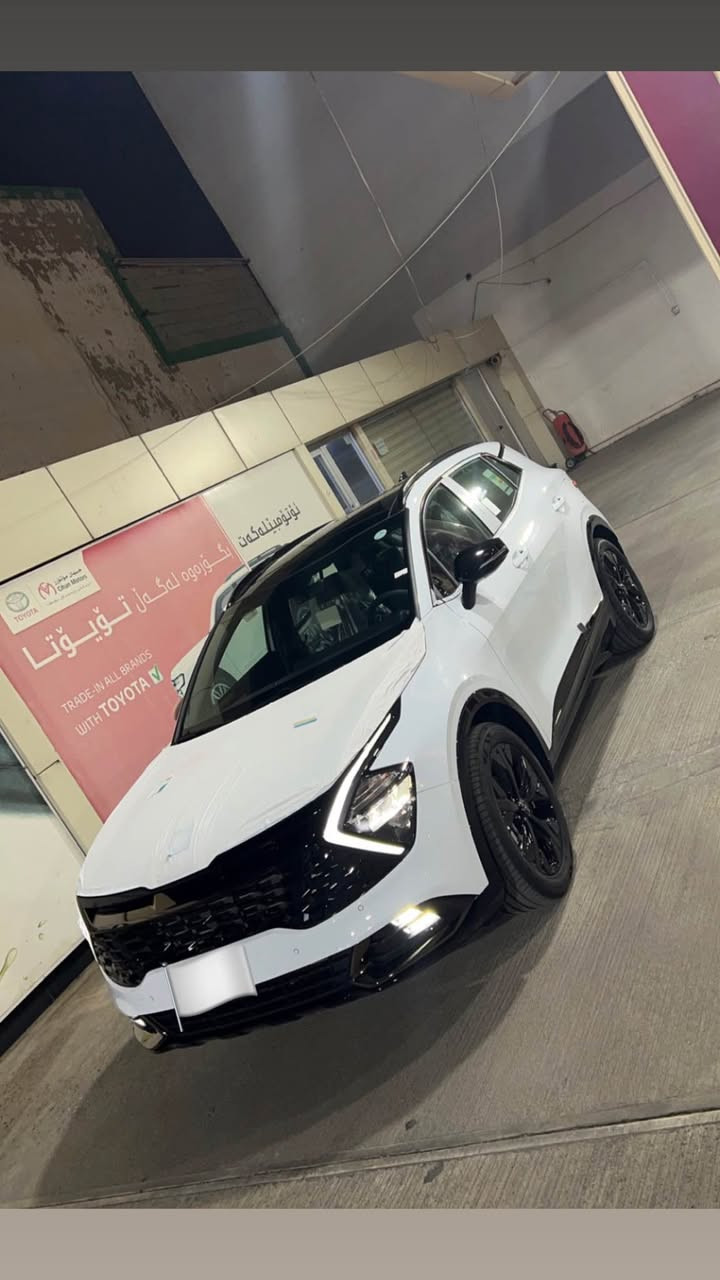 KIA - SPORTAGE - 2024 
- كــيــا ســبــورتـــج / ٢٠٢٤ / خليجي / بلاك ايديشن 
- استـــیـــراد خــاص / premium edition 
- مــــاشـــي / ٦ الف فقط زيروووو 
* سعر / ٢٣٩ ورقة 
- مـــواصــــفـــات / فـــول فــــول vip - بانوراما - 
ميحتاج وصف 
- ستيكرات وكالة ممشلوعة و باقية 
- رقـــم / اربـــیـــل بسمي شخصياً 
- مكفول من كل شي دعامية لدعامية 
* مكان / اربيل - سرداب مجمع - 
* رقم تلفون / 
واتساب / ***********
اسياسيل/ *********** أربيل, العراق
