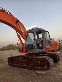 حفاره لبيع هيتاشي 2002 رقم ألماني تحويل مباشر حجم 200 جازه العمل  0782...