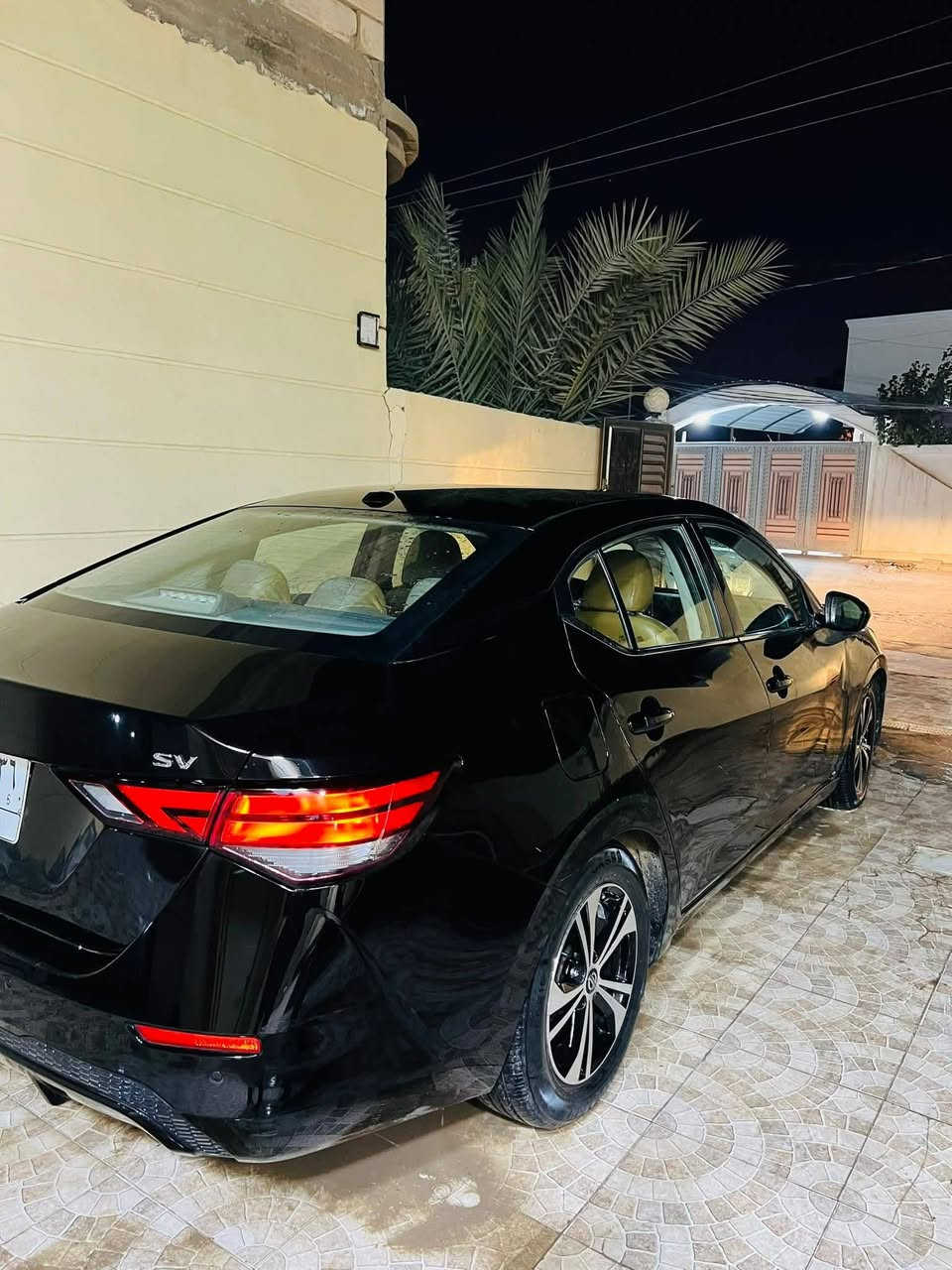 سياره نيسان سنترا موديل ٢٠٢١ بابل السعر بشده***********
