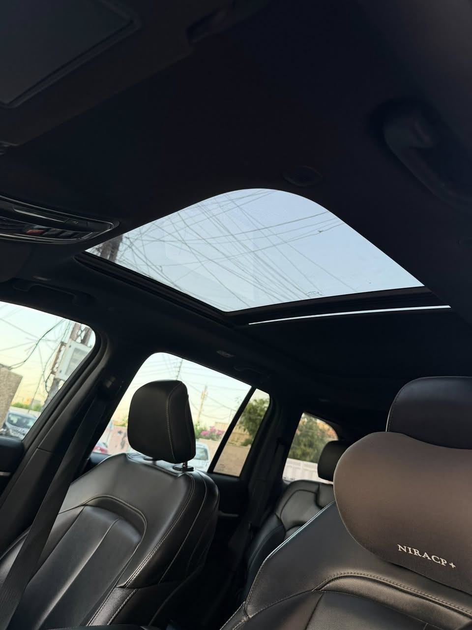 ﷽
سلام عليكم

جيب كراند شيروكي ( 4xe هايبرد ) لمتدد

Jeep Grand cherokee  

موديل  2024

محرك : 2000 تيربو +هايبرد +كهرباء

ماشية 35الف ميل

الضررر

حادث بس بنيد (صبغ بس بنيد) وبارد جاملغ امامي ايمن
باقي كفالة

المواصفات :

تشغيل عن بعد
 

لمتدد 

 بانوراما 

بصمة تشغيل وابواب وتشغيل عن بعد

صندوق كهرباء 

مقاعد جلد + كهرباء + خزن ميموري

-تدفئة سترين + مقاعد

خمسة راكب 

رادار  امامي وخلفي  وجوانب

- تحديد مسار 

حساسات خلفية 

تبريد قطعتين 

خمس انضمة قيادة 

كير موس 

هاند بريك بصمه 

شفتات ستيرن 

لايتات لد 

هيترات في الكشن 

تخم تاير جديد

السيارة كلش حلوة ونضيفه 

 رقم بغداد الجديد هزة جديدة

رقم الهاتف :***********  واتساب واتصال 

العنوان  بغداد /السيدية
