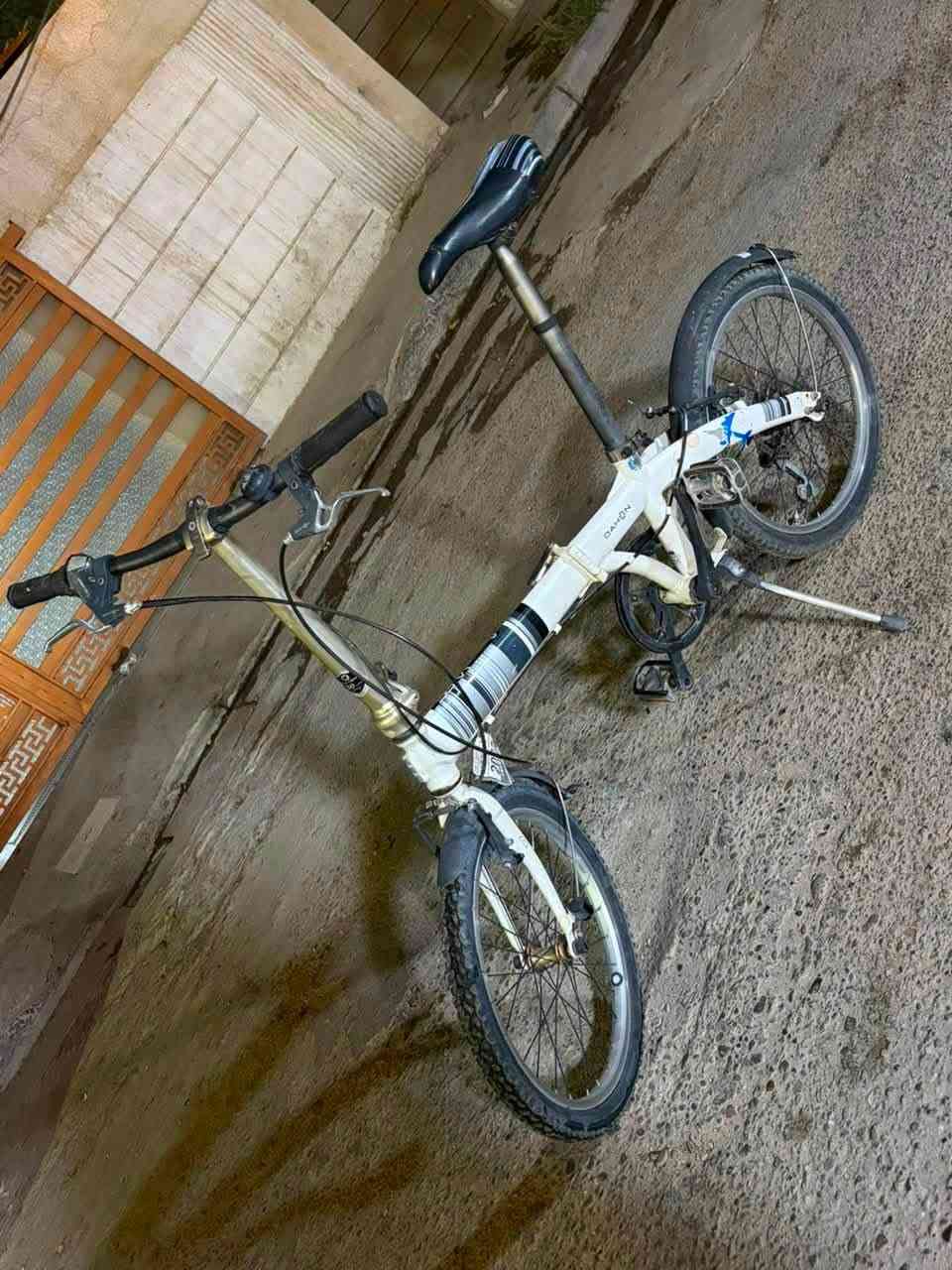 السلام وعليكم عندي بايسكل ياباني  ابو طباكه لي موضح بل صوره سعر 80بي مجال جيتك مكان بغداد السيديه استفسار ***********
