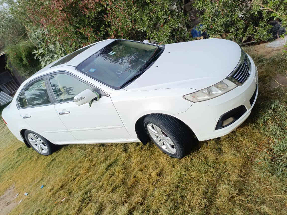 سياره للبيع ئوبتمه 2010 كامله مواصفات 
محرك دوش المرقوب 2400
سياره مكفولة كفاله عامه من كل ضربه 
رقم بغداد وهذه رقمي بي واتساب ***********
لحاب يستفسر يتصل وسياره بسعر مناسب
