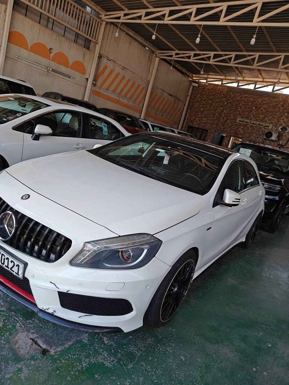 تحيه طيبه السلام عليكم ورحمة 
مارسدس 2015
 E250  وكاله pCm  خليجي 
فول مواصفات 
عداد المسافه 65 الف 
مكينة 2000 تبريو
كشنات جلد اسود 
تحكم ستيرن 
حساس خلفي أمامي 
شاشه كامره 
كرسي كهرباء 
تبريد أمامي خلفي 
ويل كب 
سبورت رياضي 
بارنوما 
شاحن وإير لس أن
كلش نظيفة مال بيت 
رقم سلمانيه دولي شرط تحويل 
السعر 115 ورقه وبيها مجال بلاش والله بسعر اكسنت 
اي استفسار 
***********
مكان بغداد البياع
