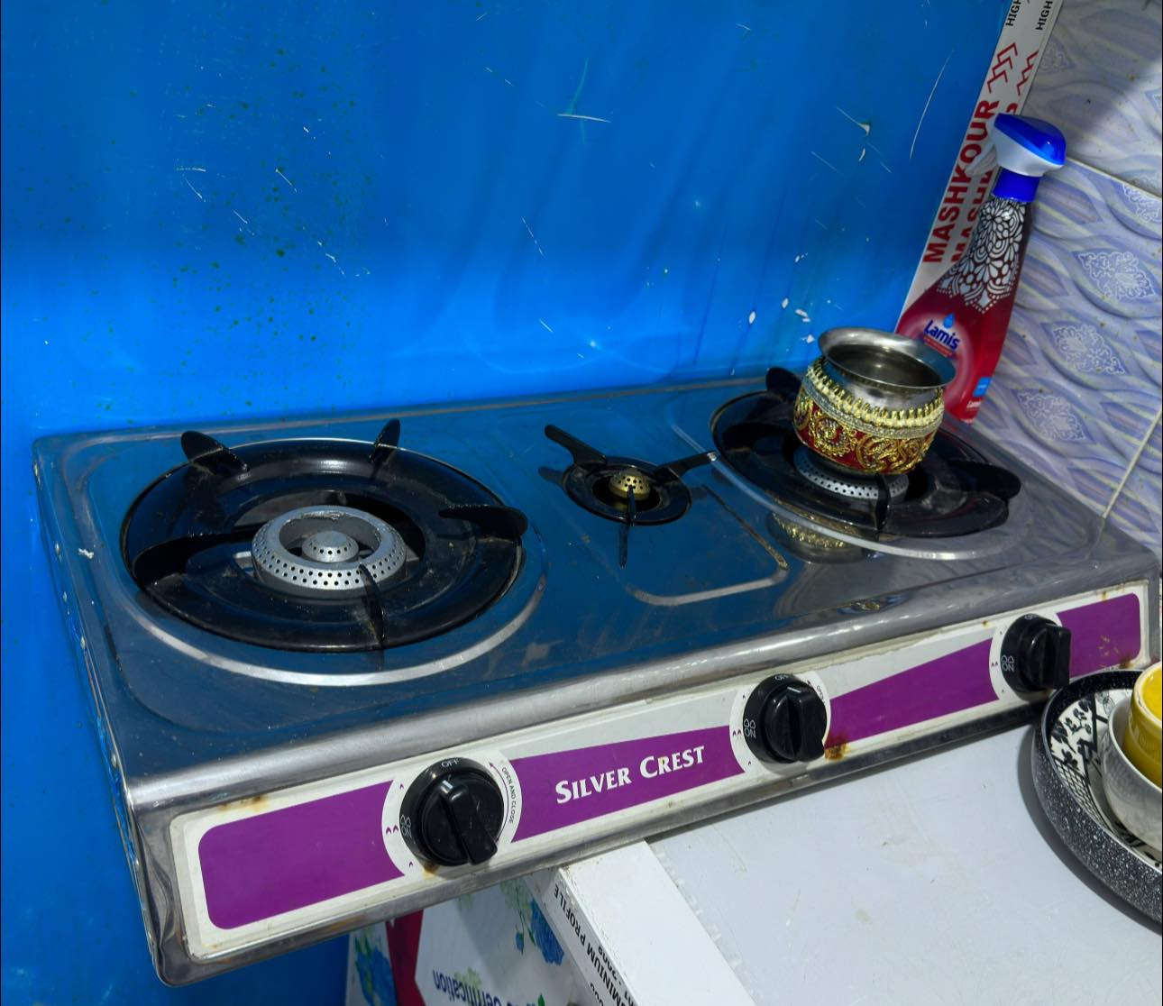 السلام عليكم شباب هاي الغراض للبيع سبلت طن يشتغل على المولد TCL ممشتغل فقط موسم واحد وتدفئة وتبريد سعره 250 وبي مجال الغسالة نظيفة كلش سعرها 75 وبيها مجال والطباخ المنضدي سعره 20 قفل والله مابي مجال ***********
