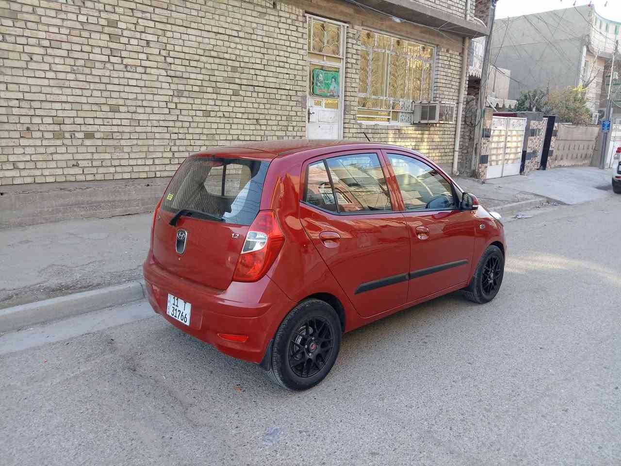 هونداي اي 10 موديل 2015 خليجي محرك ممتاز كير ممتاز حداديه جيده تبريد شغال ثلج تدفئه شغاله سياره تخم تاير جديد رقم بغداد الجديد باسمي ماشي 72 والسياره يوجد بيها مكانات صبغ بدون حادث بدون دواخل اثر جراد وشخوط والسياره جاهزه على اخر شيء السعر 75 وبيها مجال الاستفسار على هذا الرقم *********** محمد
