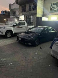 سياره النترا 2023 رقم بغداد ماشيه 28 المواصفات  بصمه  شاشه متصله السيا...