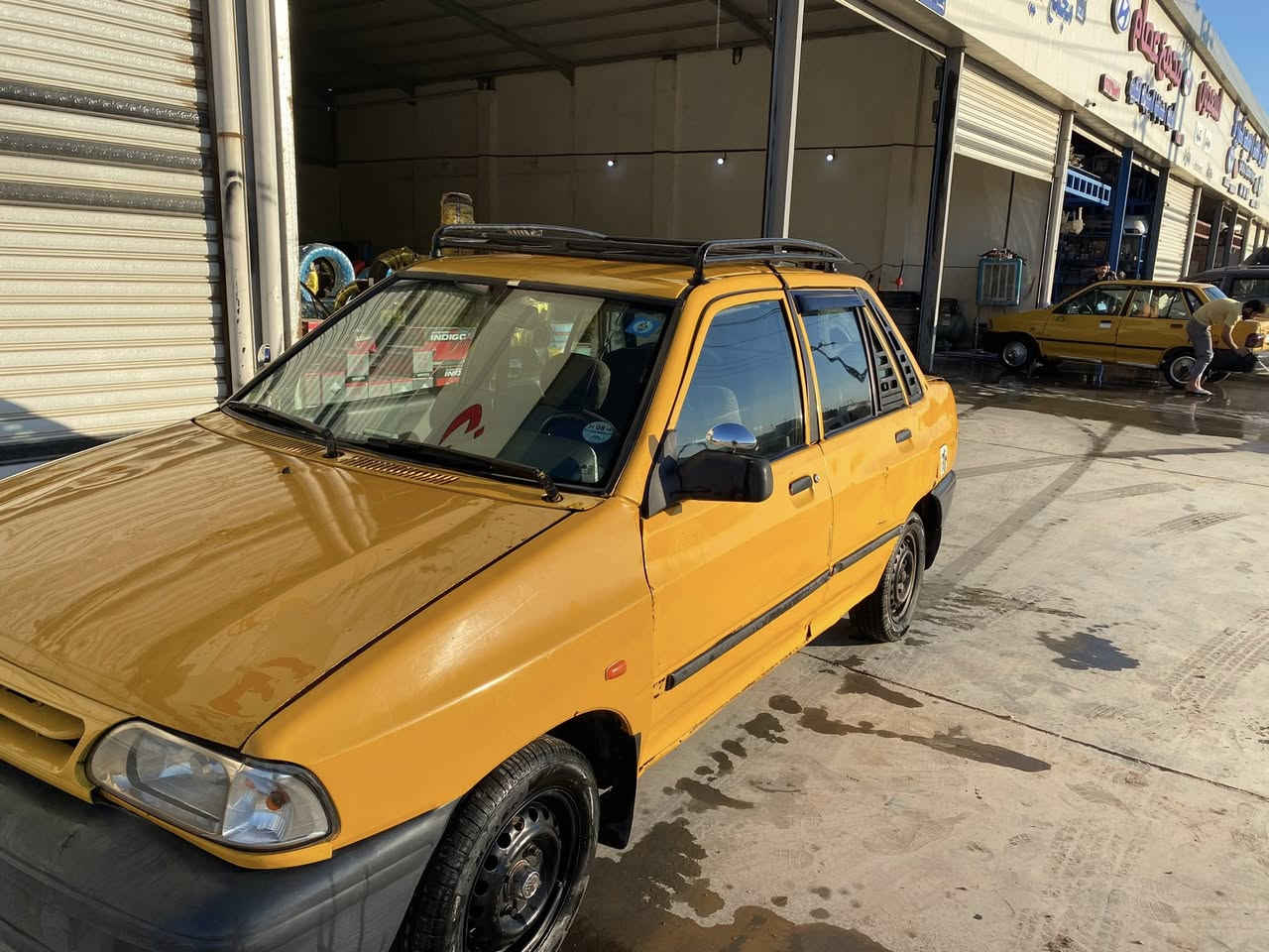 ‏سيارة سايبة 2010 مثل ما موضح بالصور باسمي تحويل مباشر عنواني ديالى السعر 23 رقم التلفون ***********￼
