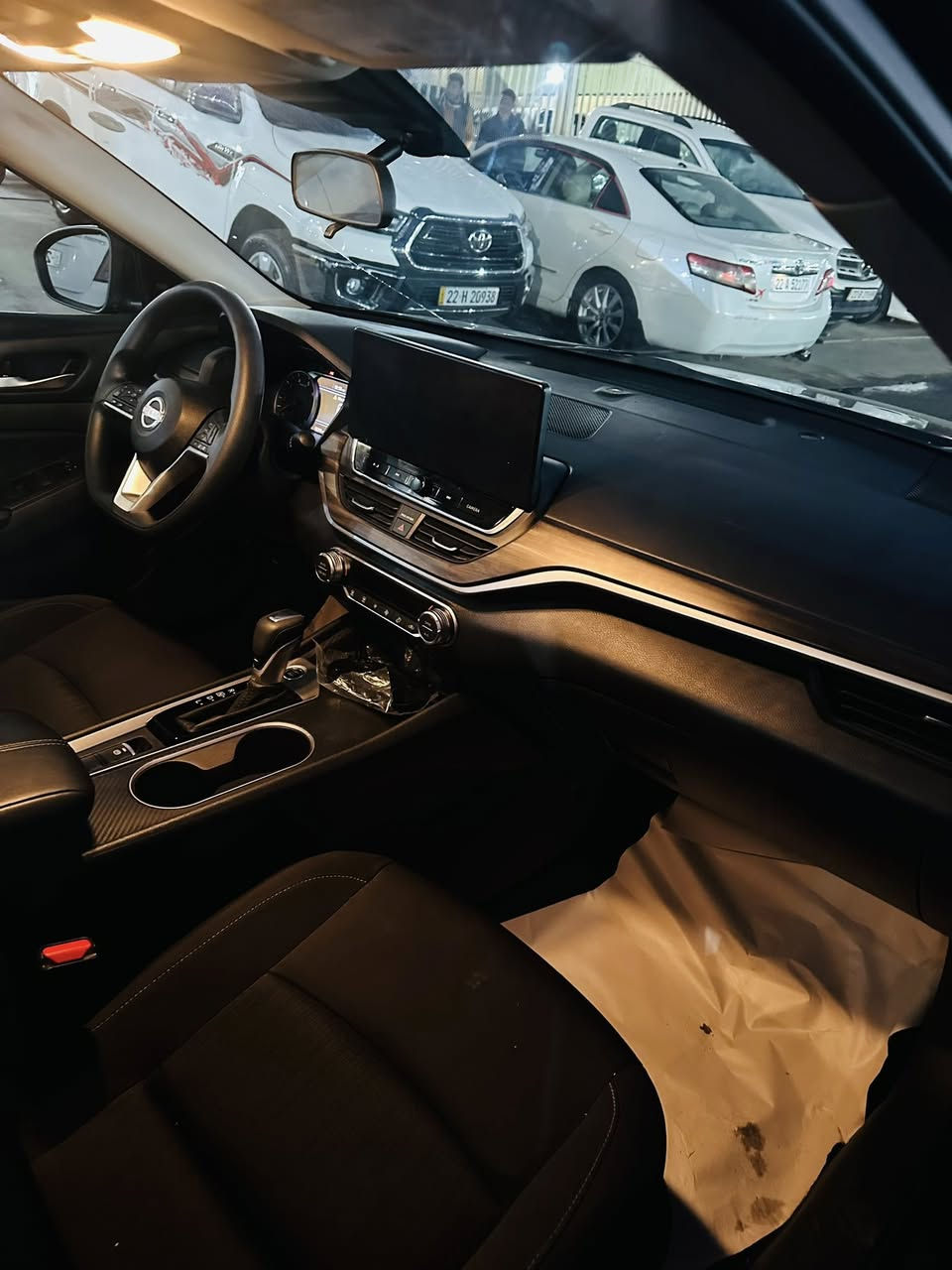 نيسان التيما2025 +sv
سعر 162 و مجال بسيط 
مواسفات 
سيلايت 
AWD دفع رباعي 
بصمه 
ابواب بصمه 
كوشن كهربائي 
كوشن هيتر 
شاشه كبير 
حساس 
رادار 
تحديد سرعه 
تحكم سترين 
بعد بيها هواي مواسفات 
سياره /بدون سبغ طاک ايرباك ✅
 مكان اربيل شارع 100 - معرض نجوم العرق***********   
*********** [hidden information] اتصل واتساب0
