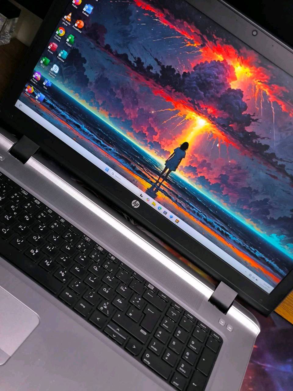 💻 لابتوب HP ProBook 470 G3
شاشة كبيرة 17.3 إنج مع كرت شاشة خارجي 🔥
مثالي للدراسة، العمل المكتبي، البرامج الهندسية الخفيفة، التصميم، والمشاهدة براحة تامة.
━━━━━━━━━━━━━━━━━━
⚙️ المواصفات:
🔹 المعالج: Intel Core i7 — الجيل السادس — فئة U
🔹 الرام: 8GB (قابل للتطوير)
🔹 التخزين: 256GB SSD (قابل للتطوير)
🔹 الشاشة: 17.3 إنج — FHD دقة 1920×1080
🔹 كرت الشاشة الداخلي
🔹 كرت الشاشة الخارجي: AMD Radeon R7 M340 — 2GB
━━━━━━━━━━━━━━━━━━
🎁 الهدايا:
🎒 حقيبة لابتوب
🔌 الشاحن الأصلي
🖱️ ماوس
🖱️ ماوس باد
━━━━━━━━━━━━━━━━━━
🛡️ الضمانات والخدمات:
✔️ فحص كامل قبل الإرسال
✔️ فحص كامل قبل الدفع والاستلام
✔️ ضمان 7 أيام استبدال عند وجود خلل مصنعي
✔️ جاهز للاستخدام المباشر مع تنصيب ويندوز وبرامج Office
━━━━━━━━━━━━━━━━━━
🚚 التوصيل: متوفر إلى جميع المحافظات
📍 الموقع: بغداد — الأمين الثانية
💰 السعر بعد التخفيض 290 فقط
📞 للحجز واتساب: ***********
