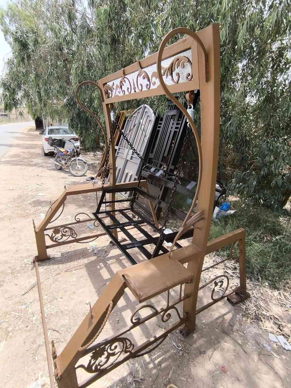 مرجوحه تفصال جديده وحديد ثقيل تتحمل وزن 500 كيلو وقابل للزياده  ام نفرين واذا زغار 3 نفرات عرضها متر ونص وارتفاعها مترين حديد ثقيل وتتفصخ يعني براغي شغل درجه اولى امانت الله


**إذا كنت صاحب هذا الإعلان وتريد حذفه لأي سبب، رجاءا أرسل رسالة إلى الدعم الفني**