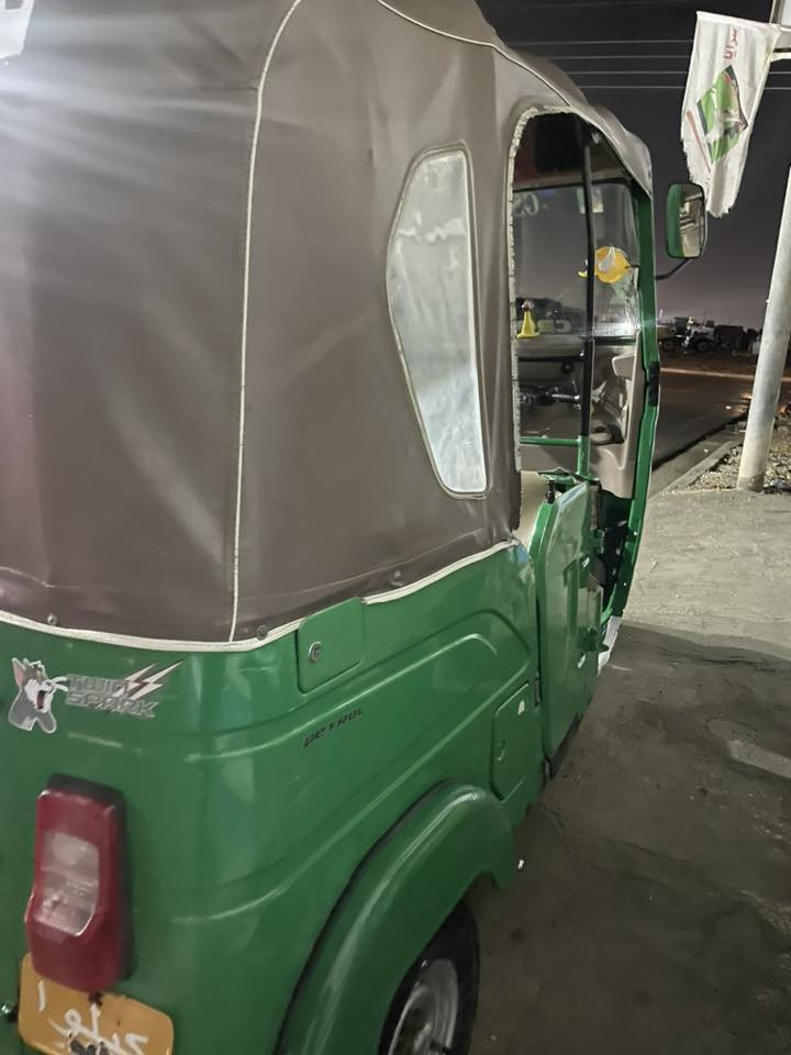 تكتك للبيع مديل 22شهر 11
بيها رشه لغد ومكينه مجفت بوش وبستم
للاستفسار ***********
