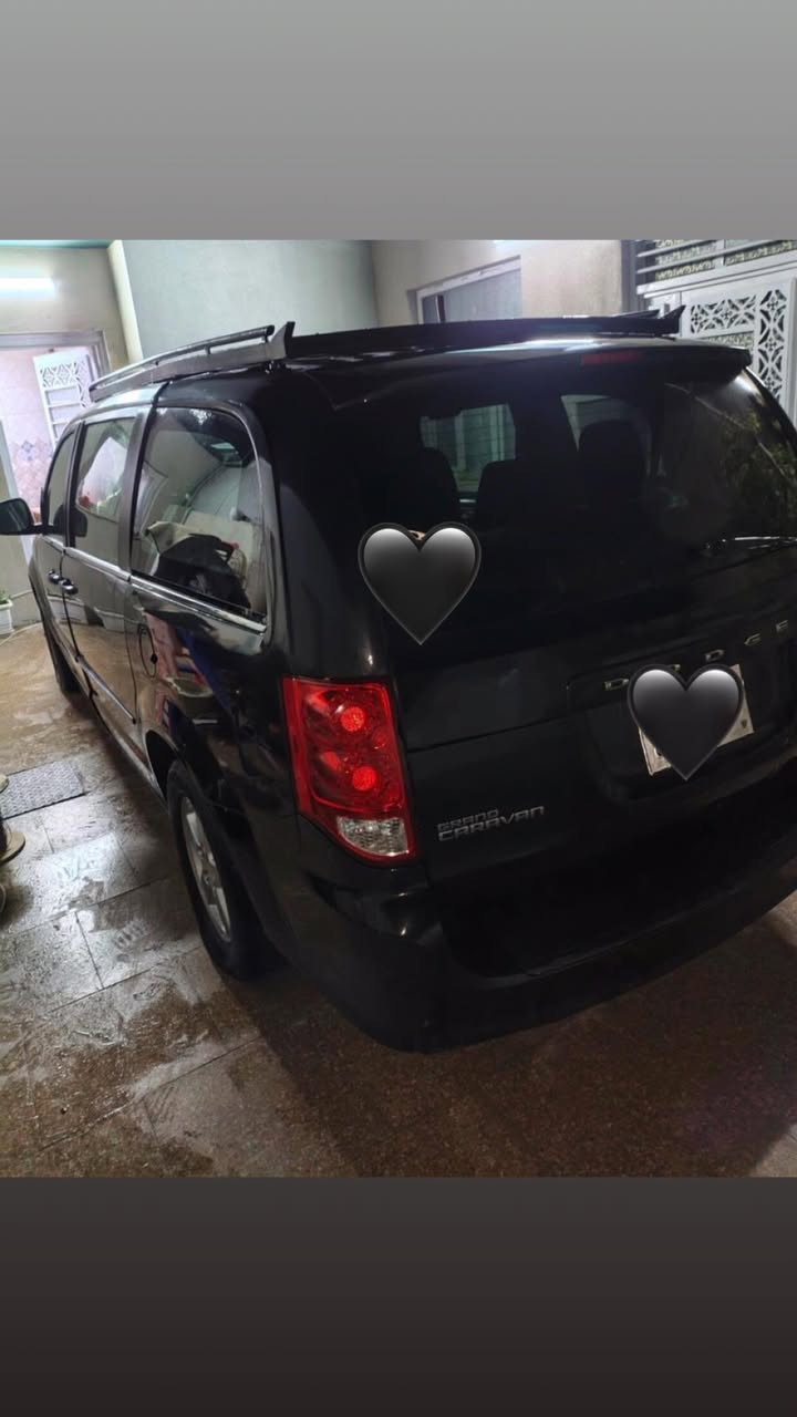 🖤دوج كرفان 2012 فول مواصفات
🖤محرك و كير جديد مكفول 
🖤تبريد 3 قطع منفصل و ثلج 
🖤كشنات سياحي بلع 
🖤تحكمات فول ستيرن 
🖤نظام تقليل صرف بنزين 
🖤الابواب كهربائي اوتو 
🖤جامات 6 كهربائي 
🖤تخم اطارات جديد 
🖤شاشة وكامرا 
🖤فرس سقفي فرس ارضي 
🖤كشنات مخمل 
🖤رقم اربيل 
🖤داخله كلين وهنا بلعراق وكعت عليها قمريه ع قمارة بدون كص وعيب شرعي وبيها صبغات تكحيلات 
🖤بجم كبس شركة 

🖤السعر 113 وبيها مجال 
🖤للاستفسار خاص او اتصال ع رقم ***********
