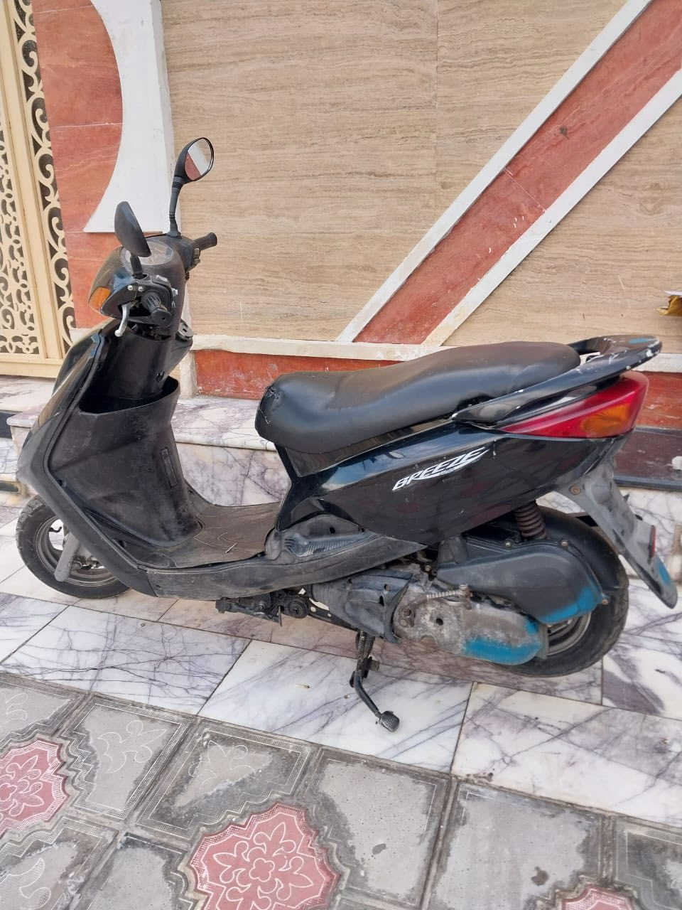 سلام عليكم للبيع بريز ياباني مال رمبه  كله مختمه مكينه مكفوله   سلف وهندر وكابريتر اصلي اوراق  كامله تايرات جدد والسعر ٥٥٠ ومكان بغداد بلديات وهذا.  *********** نتصل خاص ماكو
