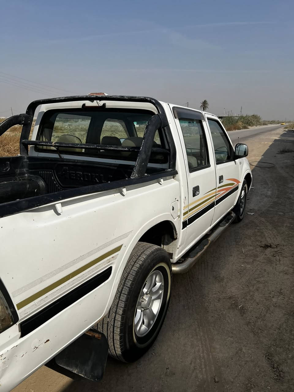 بيكم جنبي موديل 2010
رقم بغداد مميز 
سيارة نضيفة جداً مال بيت 
مابيها نقص برغي مكفول من كلشي صبغ التبديل محرك كير كلهن مكفولات 
مكان سياره بغداد 
رقم ***********
