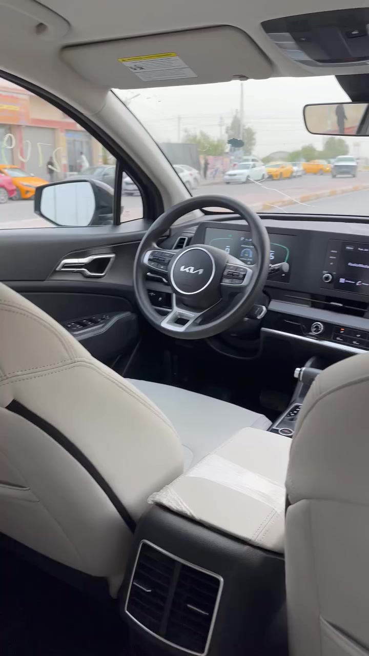 سبورتج موديل 2023
وارد امريكي فقط بنيد مرجعينه ع البارد
فول مواصفات عدا الفتحه
ماشيه 28الف السياره كارتون
بدون رقم حره تترقم اي محافظه
السعر 180وبيها مجال
مكان السياره الناصريه المركز
رقم الهاتف 

‭٠٧٨١ ٦٢٤ ٨١٨٢‬
