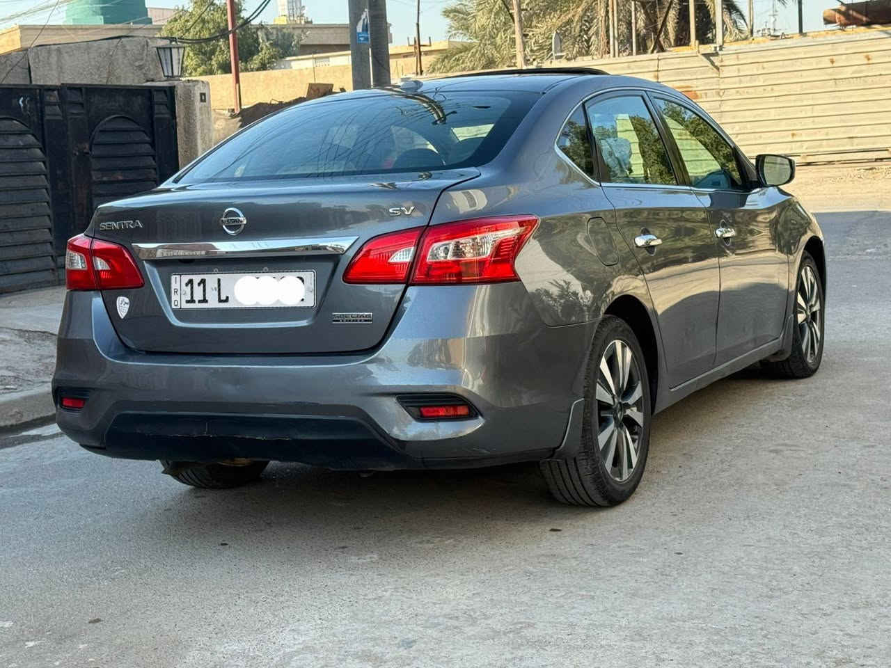 السلام عليكم بيع اومراوس 
نيسان سنترا 2019 فول مواصفات SV حادث امريكا جاملغ وبنيد وبيه شويه بلداخل و بيه ٣قطع صبغ بدون دواخل كير ومحرك مكفولات صدر امامي وخلفي نضيف تخم تاير جديد كهربائيات كله شغاله سياره مابيه نقص مواصفات فول فتحه سقف تحكم ستيرن تدفئه تبريد كشنات بصمه ابواب +تشغيل +جنطه كامره خلفيه حساسات بعد بين مواصفات السياره معروضه ب ( 93$ ) وبيه مجال بسيط مكاني بغداد الكرخ للاستفسار *********** بغداد, العراق
