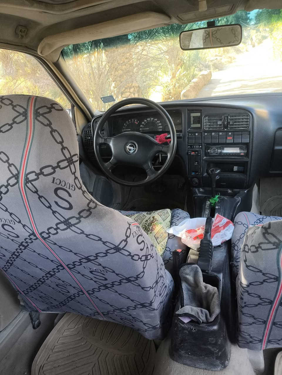 سلام عليكم سيارة اوبل اوميكا موديل 91 مكينه وكير شرط سيارة بسمي ثاني يوم اداورلك شواصي مكفولات سيارة بس بريك وحداديه تعبانه عنواني دوانيه قضاء الشاميه سعر 23وبيها مجال للشراي *********** ***********
