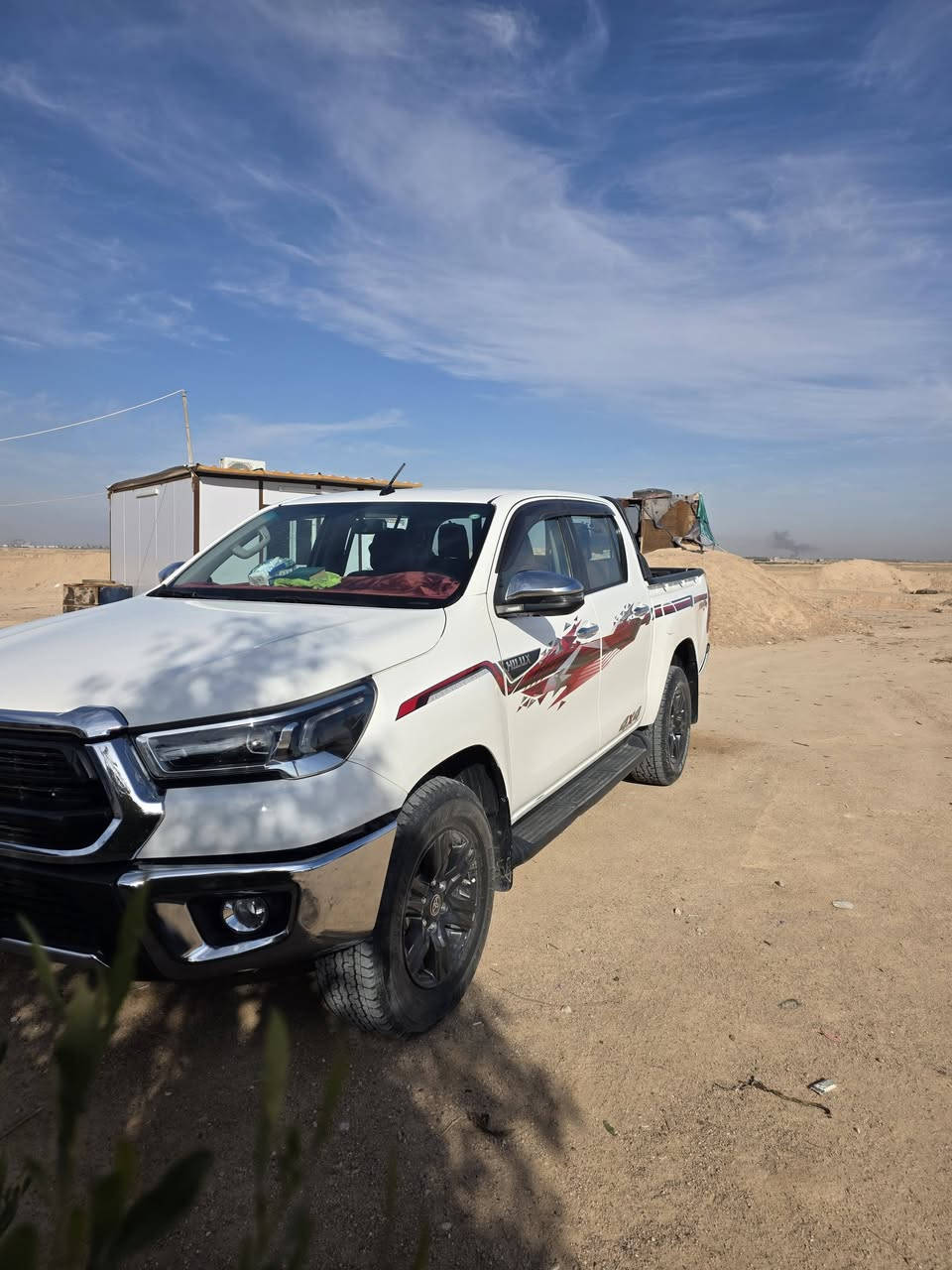 السلام عليكم تيوته هايلوكس للبيع موديل 2022 رقمه كربلاء مداور ثاني يوم سياره كفاله تخم تاير مكاني كربلاء  للستفسار ***********
