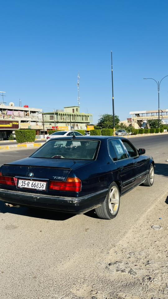 سلام عليكم BMWموديل 1991 735اصل سنويه ل29 كير ومكينه بشرط صدر جديد سياره بلاديه بدون ضربه دبل ايرباك غرفه جديده نفس ما موضح بل فديو وسياره ما غاسلها مكان الانبار خالدية السعر 50 وبيها مجال لشراي يتصل ***********
