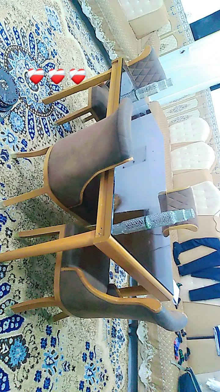 غراض للبيع ديوان 21مقعد جديد ميز طعام ويا اربعه كراسي جديد استفسار خاص او واتساب ***********

