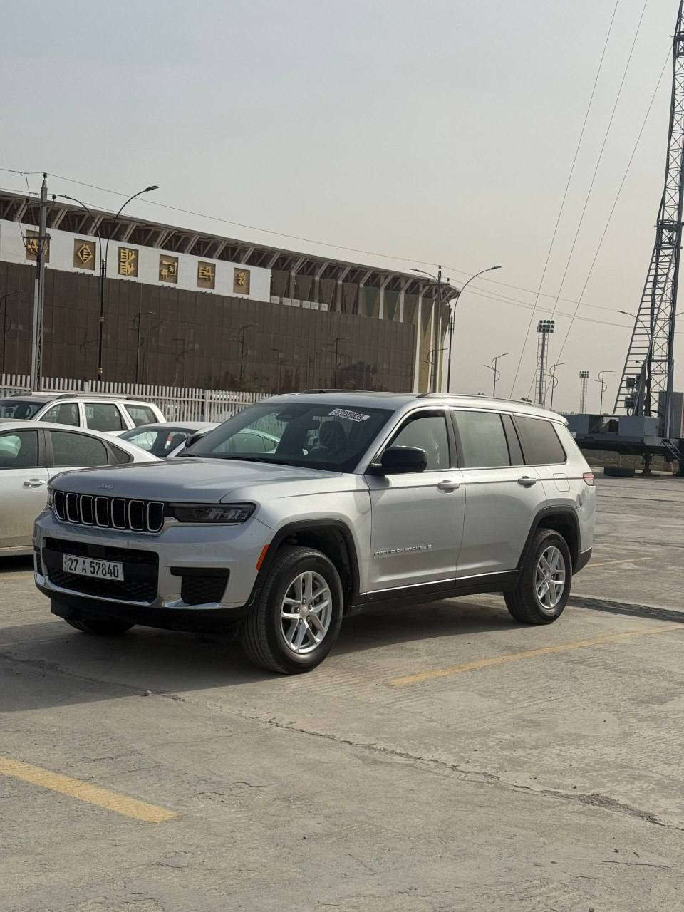 السلام عليكم 
جيب كراند شيروكي لاريدو 2024 وارد امريكي دخول جديد 
 شهداء رقم ذي قار 

موصفات سيارة : كلشي موضح بالصور 
 
بدون ايرباك سليم + سياره بنوراما فتحه 
 
الضرر فقط جاملغ جانبي راجع نفسه بدون تبديل اي قطع مكفوله 

مكاني ذي قار / الناصريه 
***********
