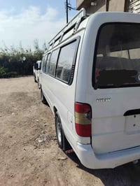 سياره فتون 2009 مصبوغه للجماليه مصفره هيئه وغرامات محرك ونجي  ابيع موص...