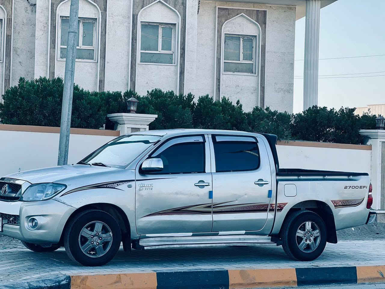 سسلام عليكم تيوته هايلكس موديل 9 شاصي 19 كير عادي ستفسار ع هاذ رقم ***********
