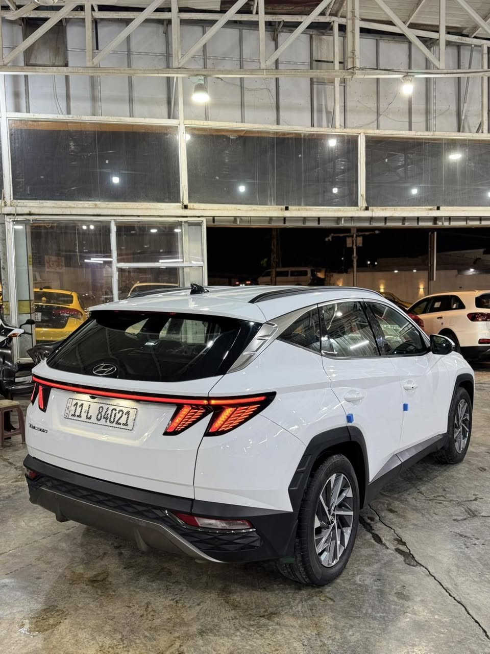 ابدأ رحلتك نحو القيادة المثالية مع معرض الدله للسيارات🚘، حيث الثقة والتفوق يلتقيان في كل تجربة قيادة. نحن نعلم أن السعر والجودة هما عوامل حاسمة في اختيار سيارتك المثالية، ولذلك نقدم لك أسعارًا تنافسية لا تُقاوِم.

الموقع📍: بغداد الكريعات شارع الوقف السني 
للاستفسار :***********
                    او 
***********

اللاستفسار عبر الواتساب ‬

النوع:هونداي توسان 
الموديل:2021
حجم المحرك:2.0دوش
عداد المسافه:45 الف كيلو متر 
خليجي كفاله من الصبغ 
المواصفات:
بصمه تشغيل
بصمه ابواب
كشنين كهرباء
سايد بريك دكمه
اوتو هولد
حساسات360 
بردات خلفيه 
قطعتين تبريد
مثبت سرعه 
تحكم ستيرن جهتين
شاشه
كامرا 
شاحن واير لس
وباقي المواصفات المعروفه
السعر198وبيه مجال بسيط
