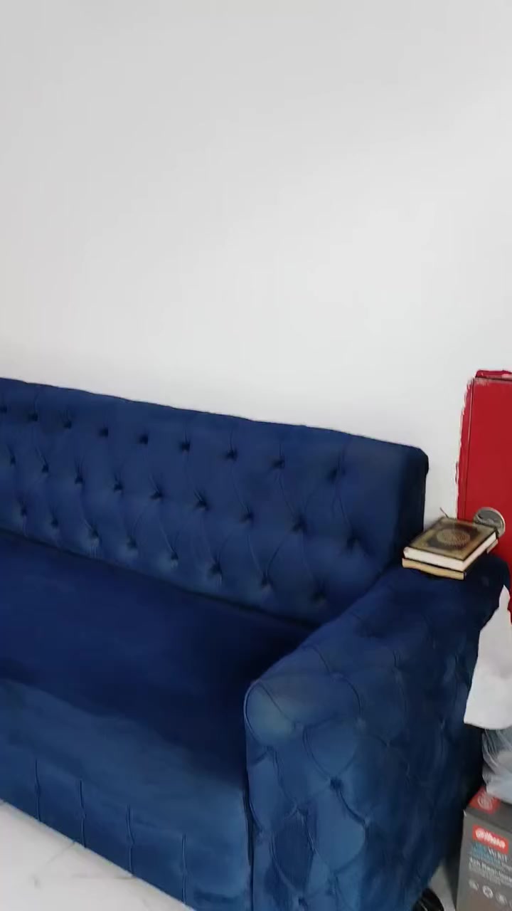 محل الحلاقه فواد للبيع ميوزة مع تخم قنفات تلفون ***********
