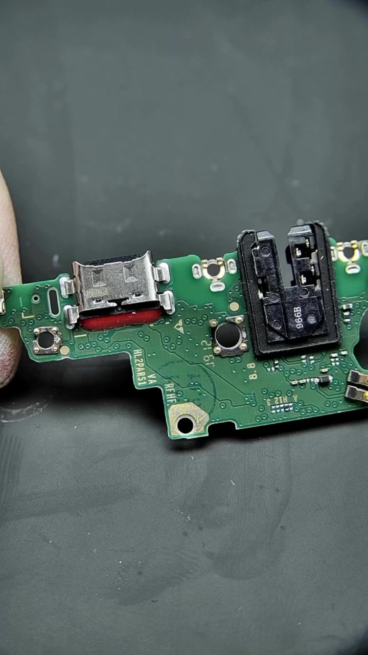 عررضض ناررر 🔥🔥العنوان سماوة شارع باتا حسين الحمداني
بطارية 🔋 أصلية + شاشة جهاز أصلية + 

خط كفو + قاعدة شحن أصلية 

ب 35 ألف فقط 

الى أجهزة التكنو 
الأنفنكس  عرضض خاصص 🔥🔥

الهاتف ***********
