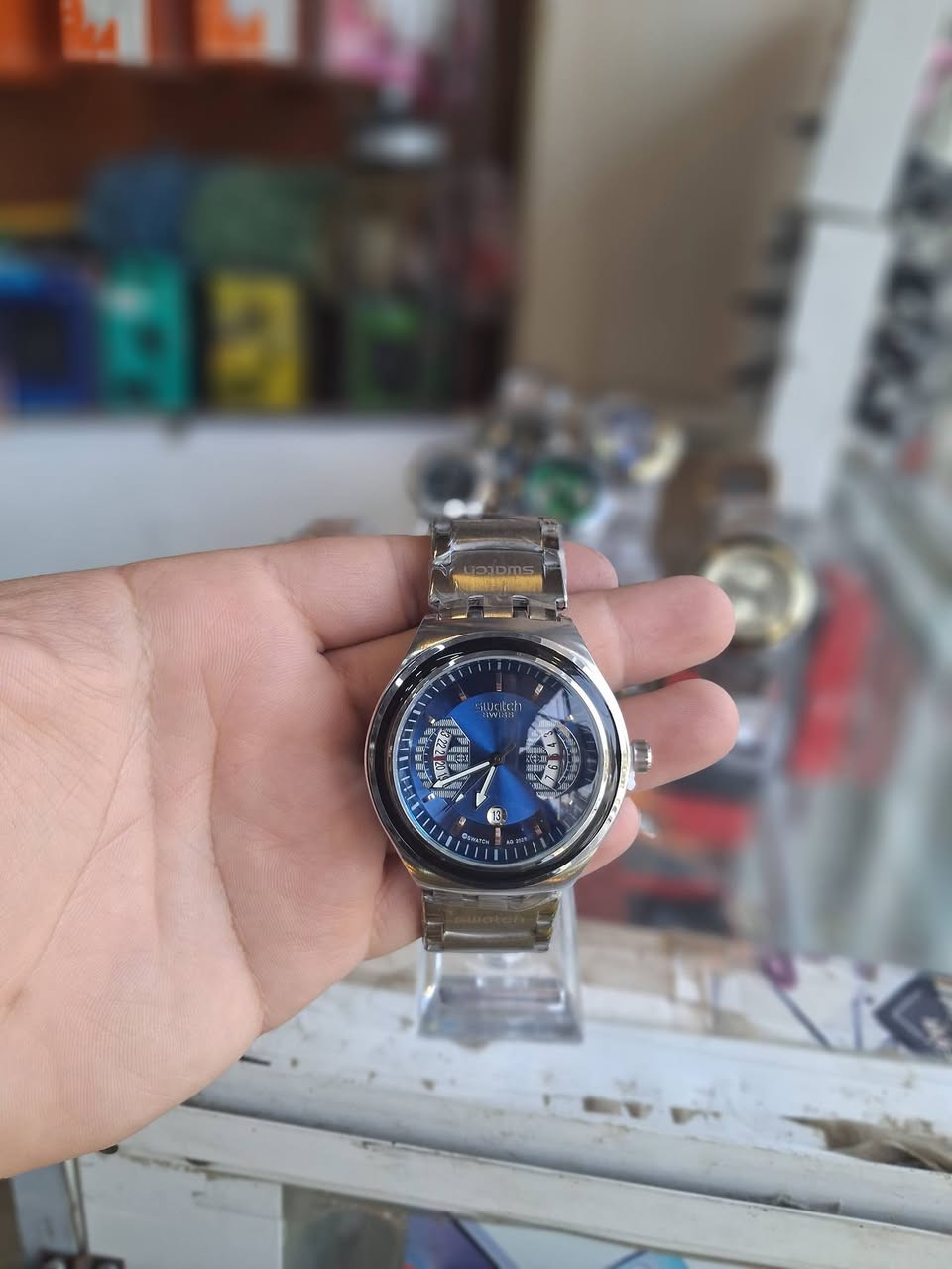 سلام عليكم 
انواع الساعات والموديلان 
جميع الساعات اصلي وفحص امام المندوب
يوجد توصيل جميع محافظات العراق
او زيارت موقعنا واسط العزيزيه قرب كراج بغداد مستر فون
للتواصل والحجز مراسلة الصفحه/ واتساب ***********
