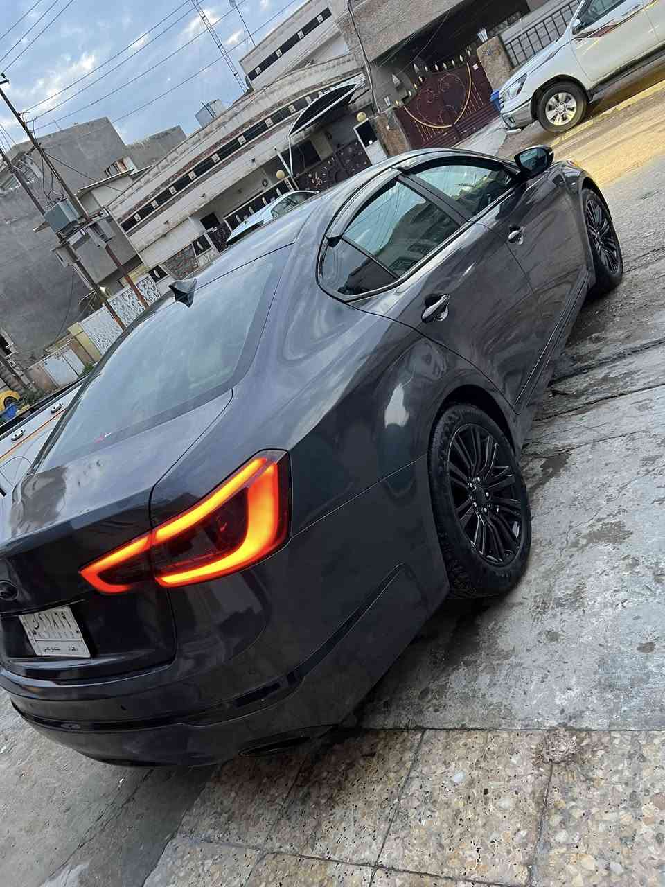 السلام عليكم ورحمة الله وبركاته 
 كادنزا ٢٠١٥ أمريكي فول عدا البنوراما اخوان رقم بغداد الانكليزي الجديد تحويل مباشر حادث جاملغ و البنيد وبيها صبغ جاملغات خلفيه وابواب هسه مصبوغه جديد ابيع حزام وناشر فديو قبل الصبغ وناشر صور الحادث سياره حلوه مكينة وكير مكفولات غرفه جديده لونين لاتبخير ولا تنقيص تخم تاير جديد 
مكاني بغداد العامريه 

السعر 115 
للاستفسار 
***********
