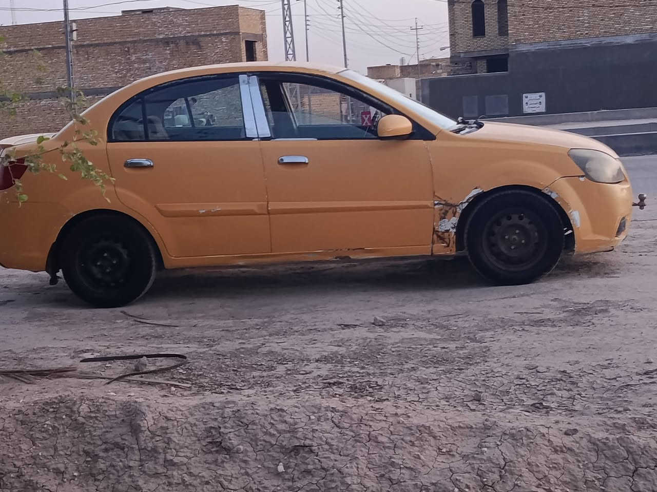 كيه ريو 2011 خليجي
محرك 1600
محرك كير حداديه جدد.      تخم تاير جدد 
بيه ظربه الجاملغ الأيمن 
بدي شوف العين الفحص موجود 
تحويل مباشر اريد اسافر ومستعجل على بيعته والتحويل ظروري
للبيع فقط مراوس ماراوس محتاج فلوس للسفر
مكان السياره ناصرية مركز 
السعر 65 وبيه مجال
***********
