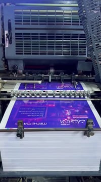 خلي غلافك مميز ومختلف ويانه🙋🏻‍♂️ عندك غلاف ملزمه أو أي غلاف ثاني تريد ...