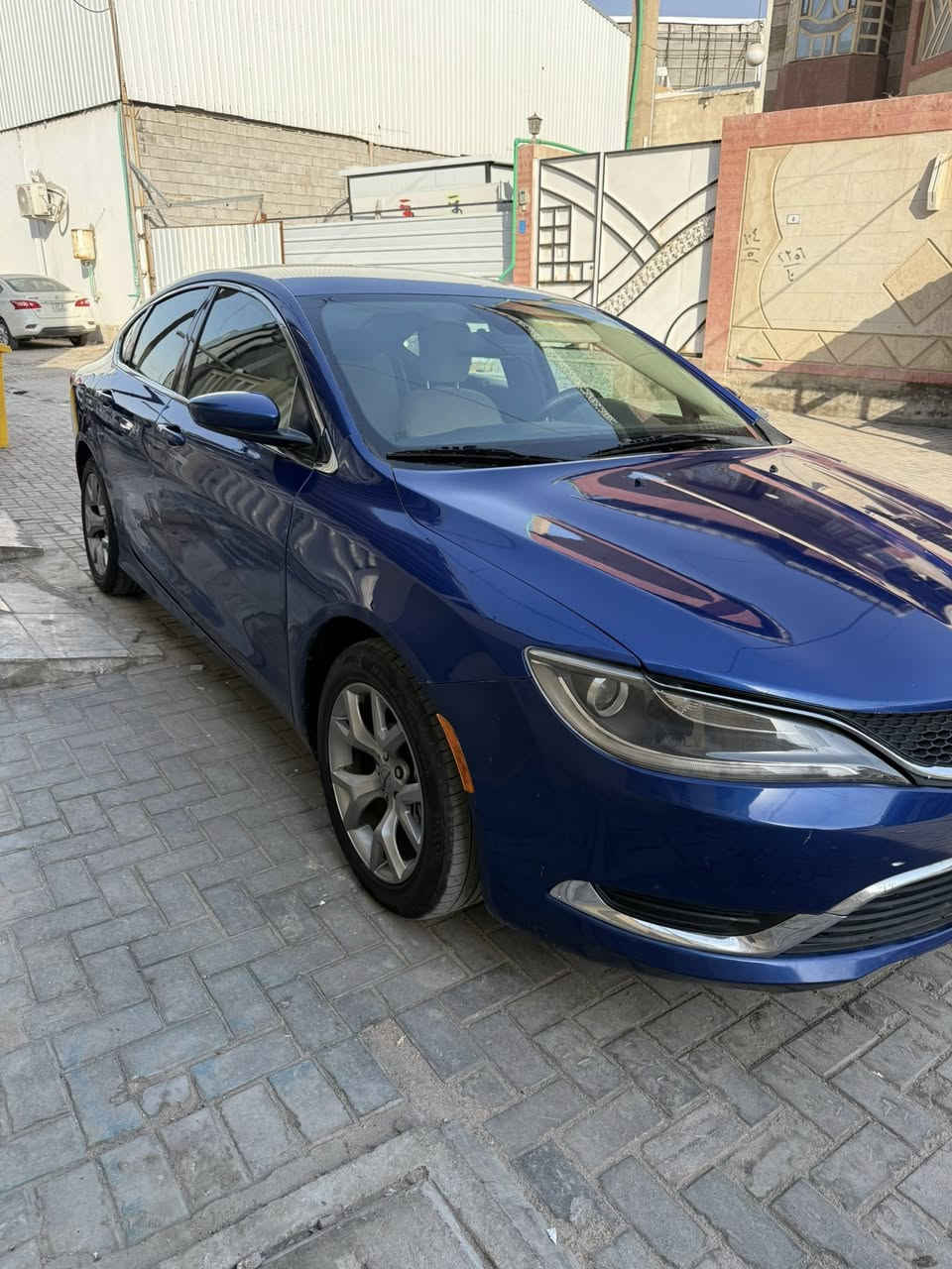 C200 موديل 2015 رقم اربيل حادثهة جاملغ عكس السايق السيارة بيهة قطع رشات صبغ من اشتريتهة انه ابيع حزام السيارة جاهزة مابيهة اي نقص ولا كلوب مشتغل بالعينه تبريد كير ومكينه جدد مابيهة اي نقص فقط حدادية امامية  تعبانه السعر 100 وبيهة مجال تواصل ***********
