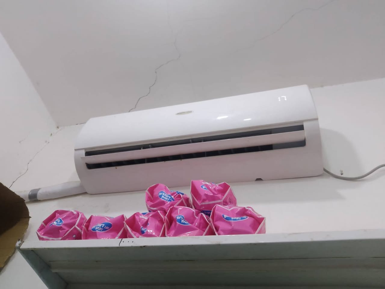 برادات 2
مجمده جديده مستخدمه شهر واحد فقط
سبلت طن ونص
رفوف عدد 28 مع كامل ملحقات 
ب سعر كلش مناسب 

.. المكان الناصرية اسديناويه 
التواصل ***********
