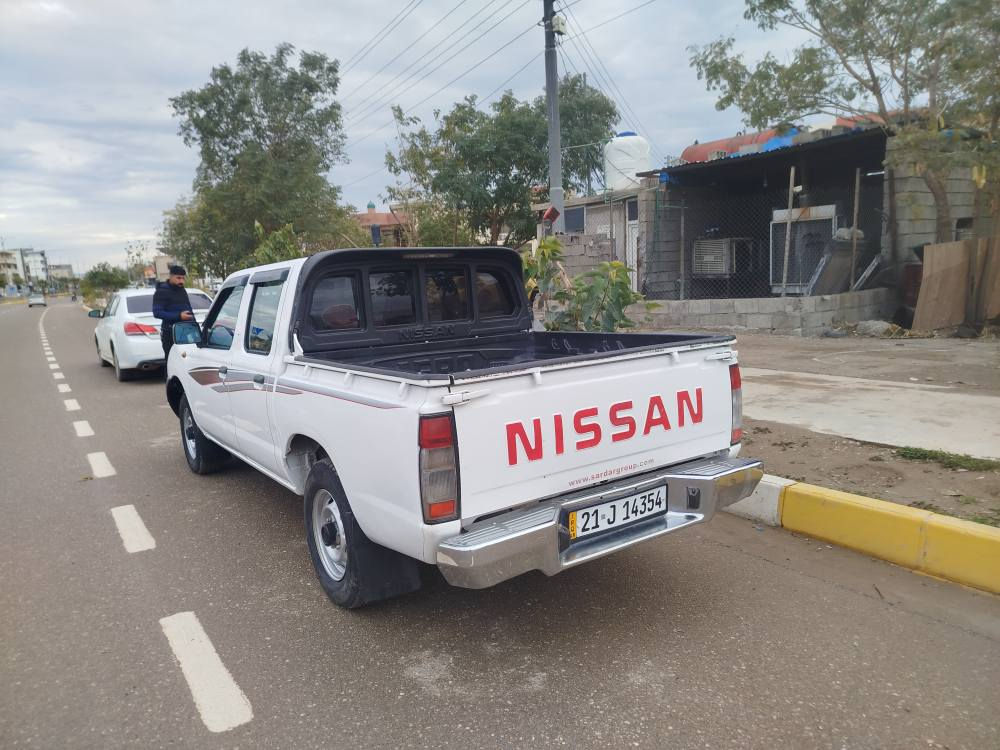 نیسان پیکاب مۆدیل2009 سێ پارچەی پێشەوەی بۆیاخە بەبێ ناوگرتن 170هەزار ڕۆشتوە ومەکینەی نەکراوەتۆ گێڕومەکینەوئەکسلی بەشەرتە سەنەوی تازەیەتا2030
تەنهافرۆشتنە 123گەڵاو مەجال 
*********** السليمانية, العراق
