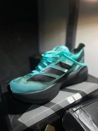 اديداس • حذاء • ٤١ وثلث