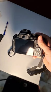 كامره نيكون D5300 📷  شاشه قلاب كامرا جديده لوك الكامره ✅  رام 16 كيكا ...