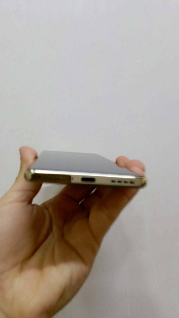 السلام عليكم انفنكس نوت 40 برو ذاكرة 256 عشوائي 16 صوت ستيرو شحن سريع + شحن لاسلكي جهاز كامل بدون اي عيب للمراوس ب GT20 برو العنده يجي خاص


**إذا كنت صاحب هذا الإعلان وتريد حذفه لأي سبب، رجاءا أرسل رسالة إلى الدعم الفني**