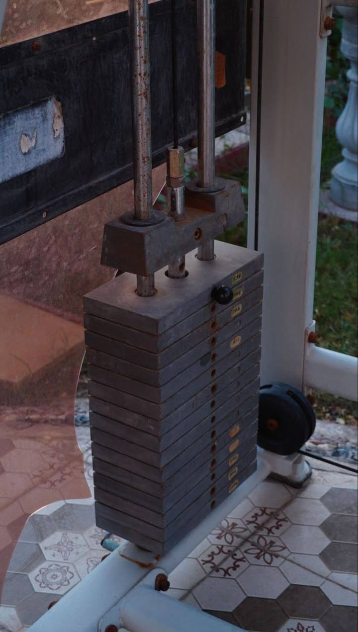 جهاز جم للبيع
شغال يحتاج فقط تنضيف لان متروك
ب 225 الف 
المكان بابل ومتوفر توصيل


**إذا كنت صاحب هذا الإعلان وتريد حذفه لأي سبب، رجاءا أرسل رسالة إلى الدعم الفني**