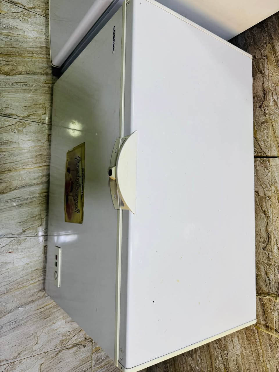 سلام عليكم مجمده للبيع جو سونيك جديد ماطوره جديد مجمده نضيف مكان كركوك سعر250 وبيه مجال 
رقم /***********) كركوك, العراق
